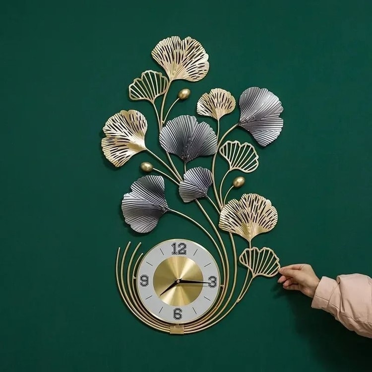 Ginkgo Leaf Metal Wall Clock – Large Decorative Silent Wall Clock for Living Room & Home